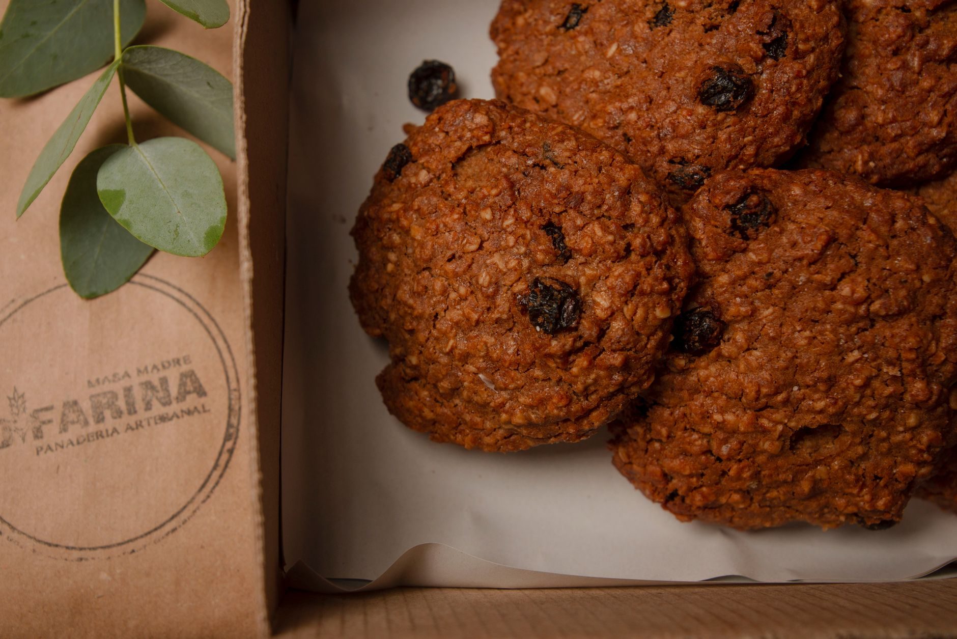 Oatmeal raisin cookies